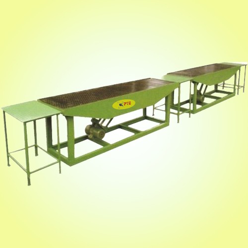 Vibro formating table