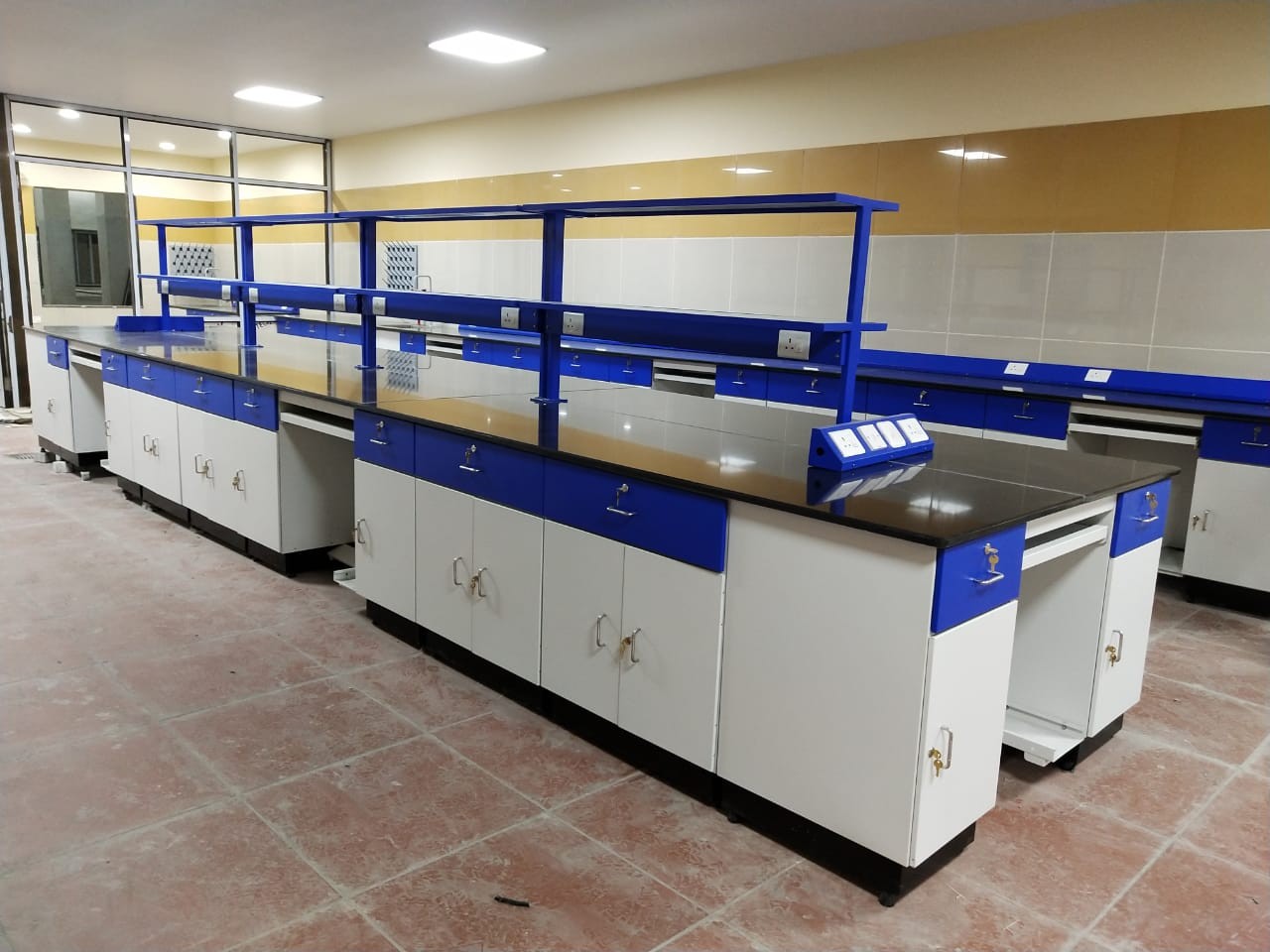 Lab tables manufacturers in Chennai